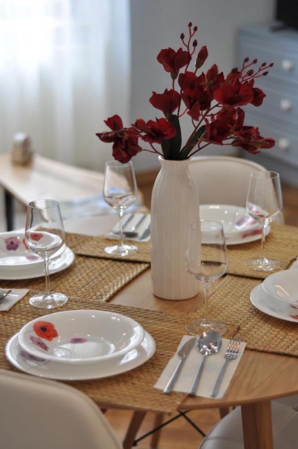 Black Gate - 2 Bedroom Apartment In The Heart Of Old Town With Free Private Secured Parking Брашов Екстериор снимка